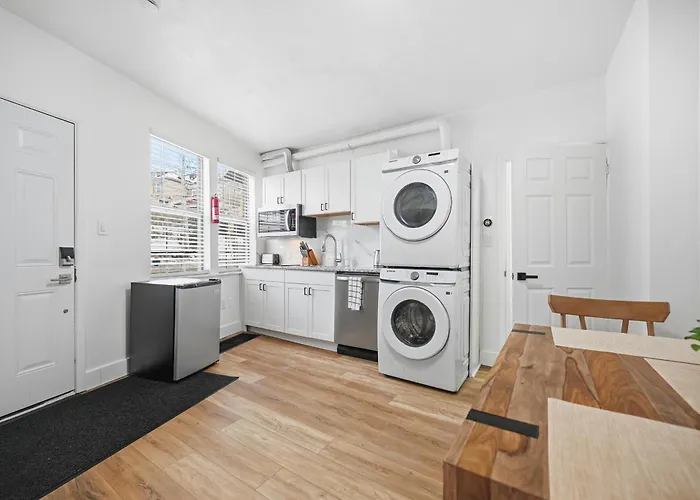 Dormont 1b Stylish And Modern 1 Bedroom Apartment, Free Street Parking Pittsburgh