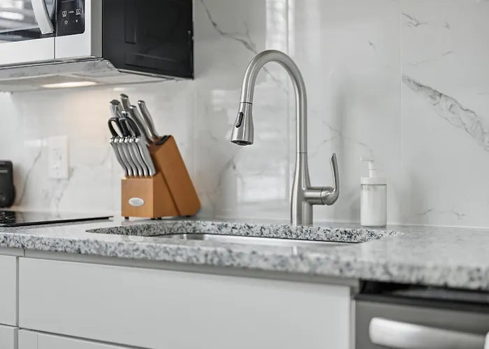 Dormont 1b Stylish And Modern 1 Bedroom Apartment, Free Street Parking *