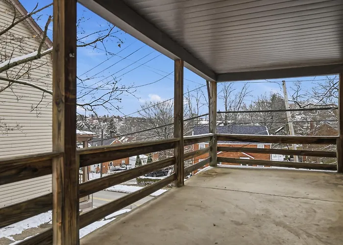Dormont 1b Stylish And Modern 1 Bedroom Apartment, Free Street Parking Pittsburgh